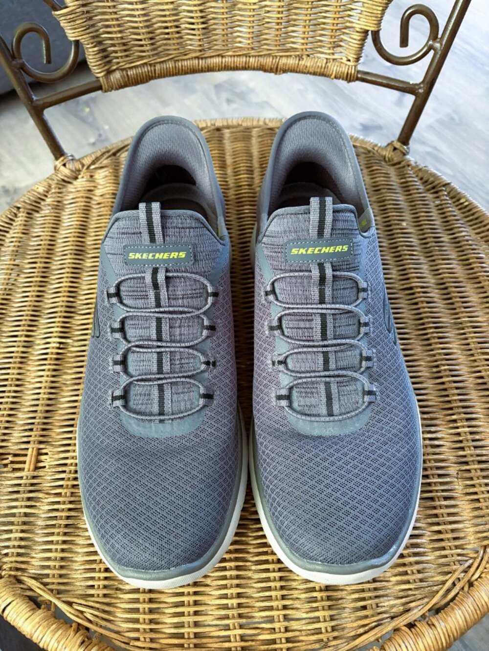 Men's Skechers Shoes 11 M Summits High Range Slip-Ins Walking Shoes Gray - Picture 3 of 6